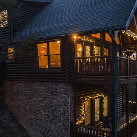 Stunning Mountain Cabin W Hot Tub جاتلينبرج المظهر الخارجي الصورة