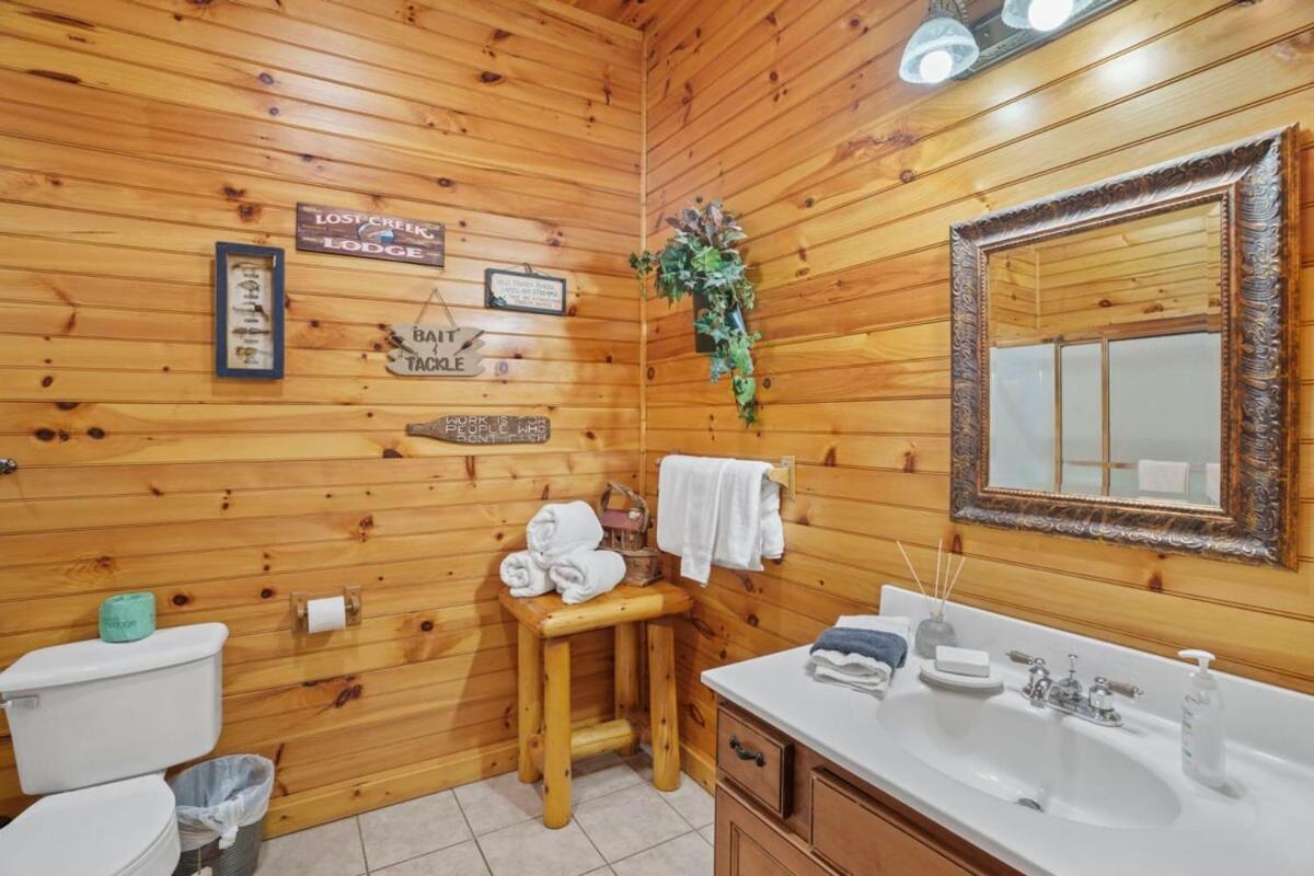 Stunning Mountain Cabin W Hot Tub جاتلينبرج المظهر الخارجي الصورة
