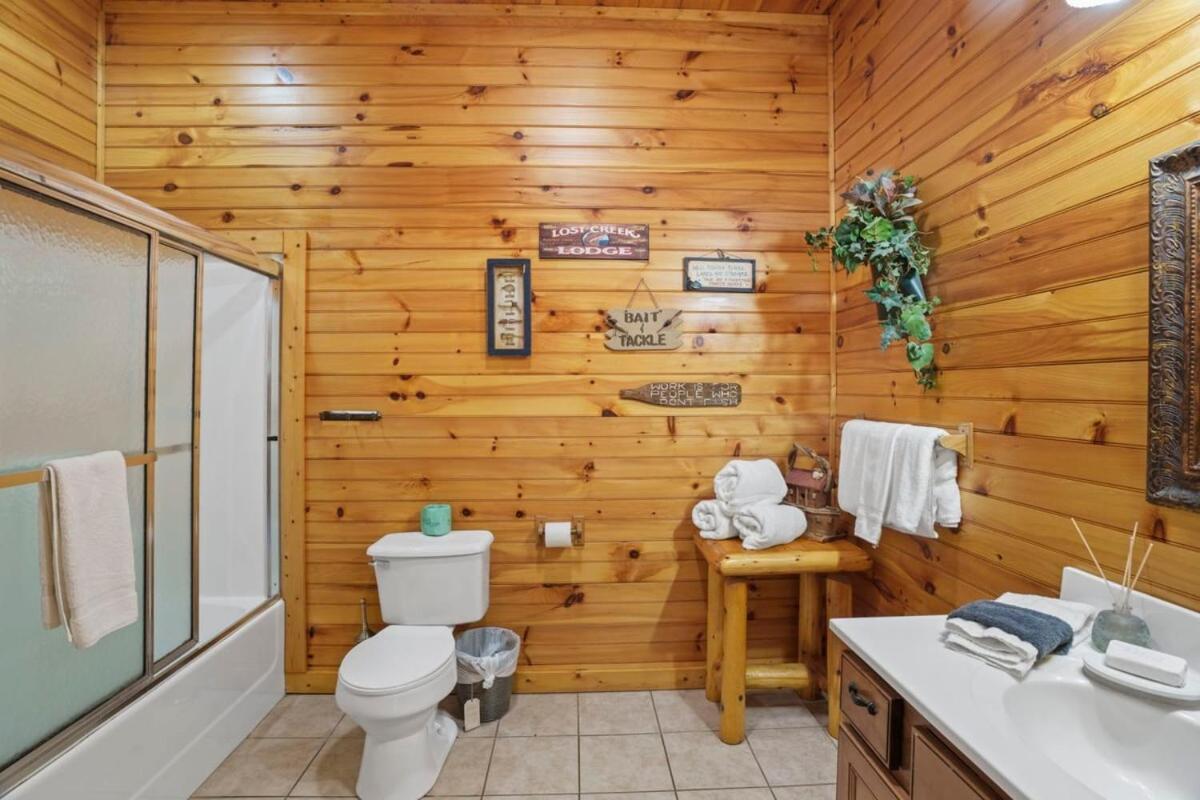 Stunning Mountain Cabin W Hot Tub جاتلينبرج المظهر الخارجي الصورة