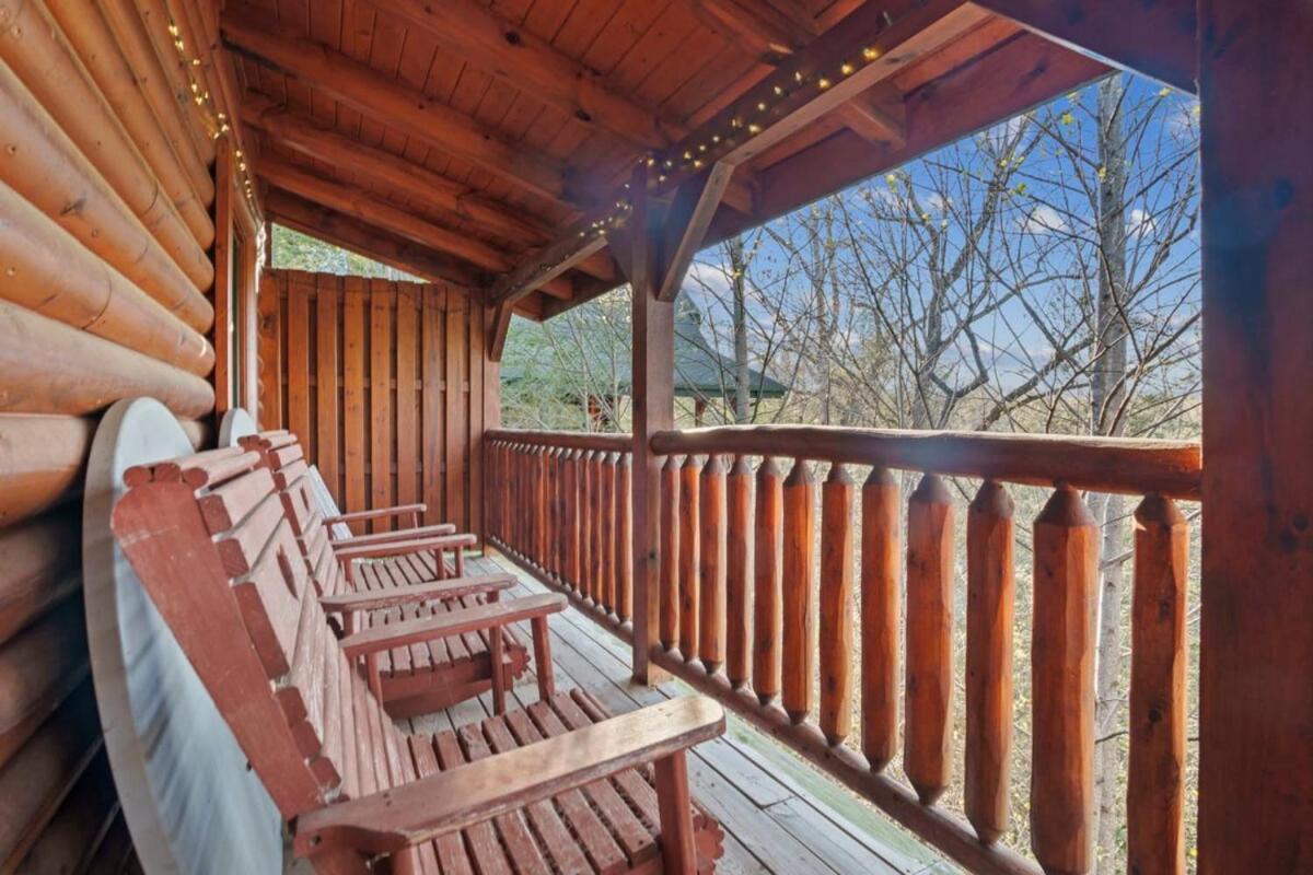 Stunning Mountain Cabin W Hot Tub جاتلينبرج المظهر الخارجي الصورة