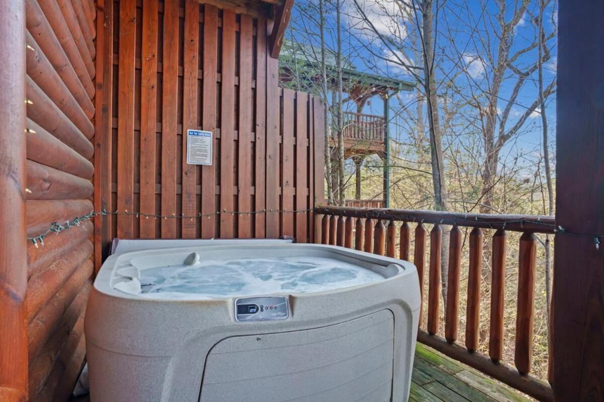 Stunning Mountain Cabin W Hot Tub جاتلينبرج المظهر الخارجي الصورة