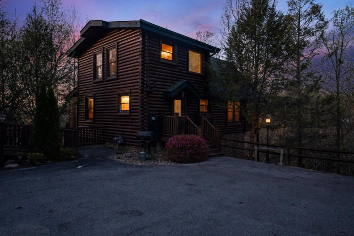 Stunning Mountain Cabin W Hot Tub جاتلينبرج المظهر الخارجي الصورة